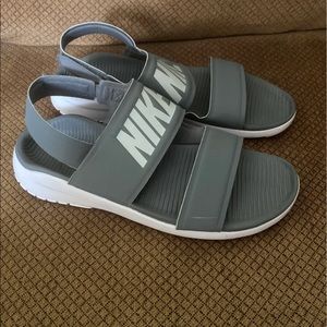 Women Nike Tanjun Sandals